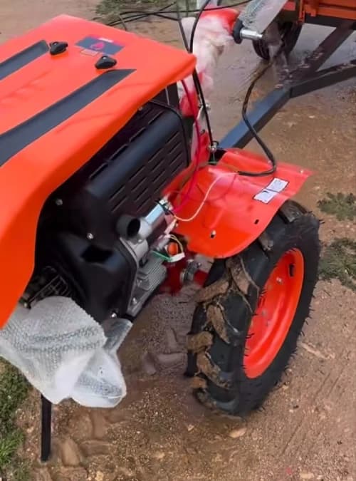 Mini-tracteur agricole